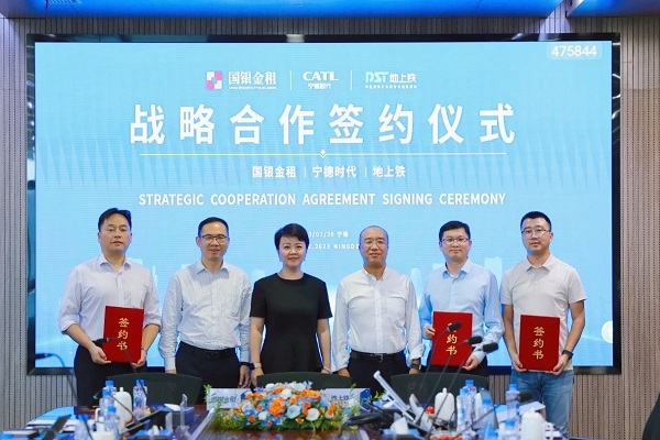 15萬(wàn)輛新能源物流車！10GWh！寧德時(shí)代動(dòng)力電池又迎大客戶