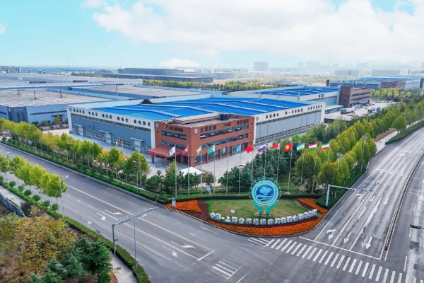 可1分鐘全自動換電 聯(lián)合新能源發(fā)布電動汽車“5+1”技術(shù)體系