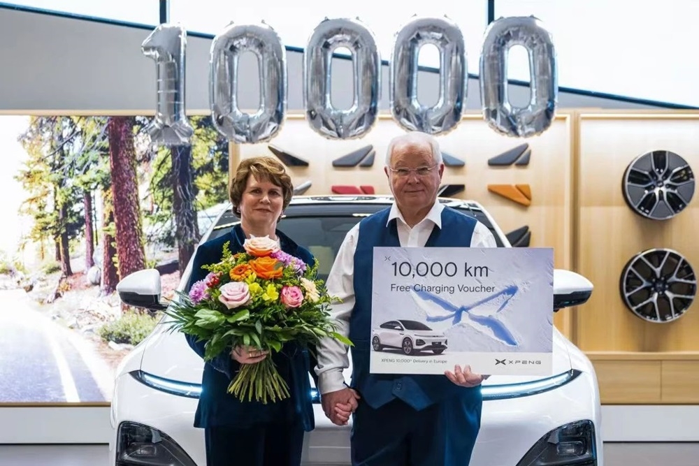 小鵬汽車完成歐洲萬輛交付！計劃未來十年海外銷量占比達半數