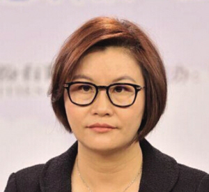 中國新女首富周群飛30年發(fā)家史：打工妹沒靠小三上位