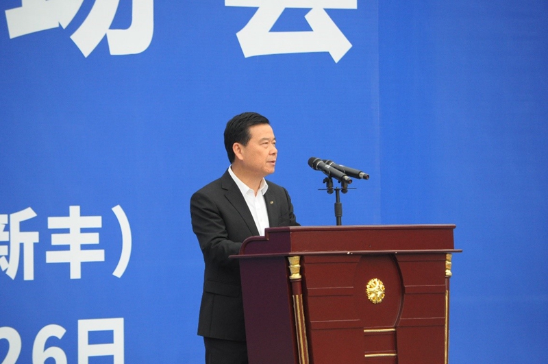 廣汽集團(tuán)董事長曾慶洪在工作現(xiàn)場會上致辭