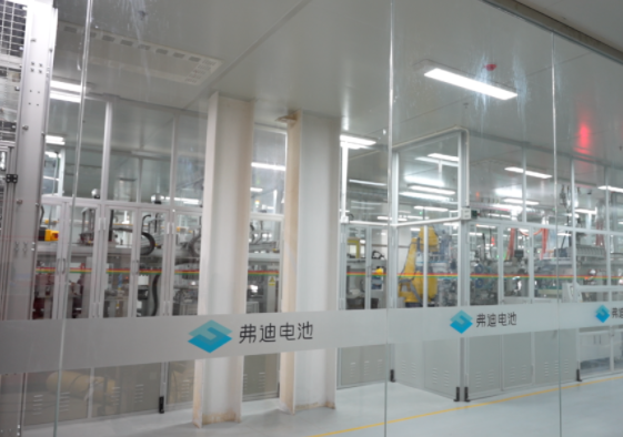 16家由盈轉虧！87家電池新能源產業(yè)鏈上市公司中報“劇透”