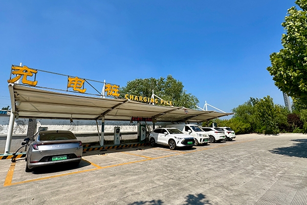 1-9月我國充電基礎(chǔ)設(shè)施增量超243萬臺 換電運營商持續(xù)增加