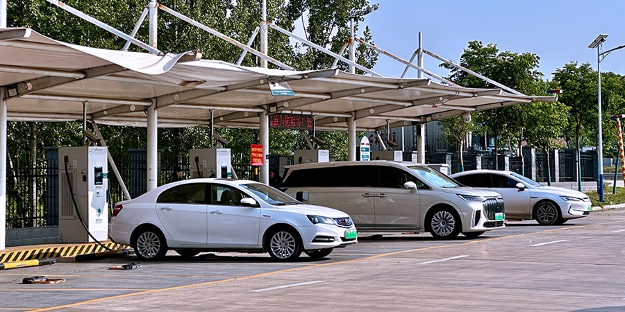 10月我國(guó)新能源汽車銷售95.6萬輛 動(dòng)力電池裝車量39.2GWh