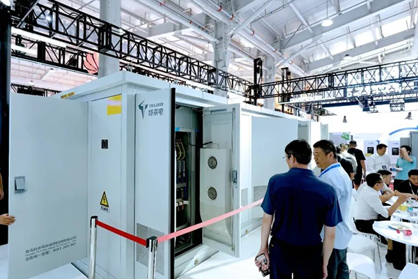 補能新突破 特來電高低壓一體化群充電系統(tǒng)亮相北京充換電展