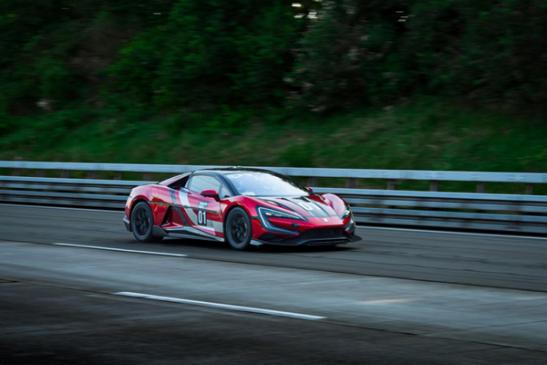 472.41km/h！仰望U9賽道版問鼎全球電車極速紀錄
