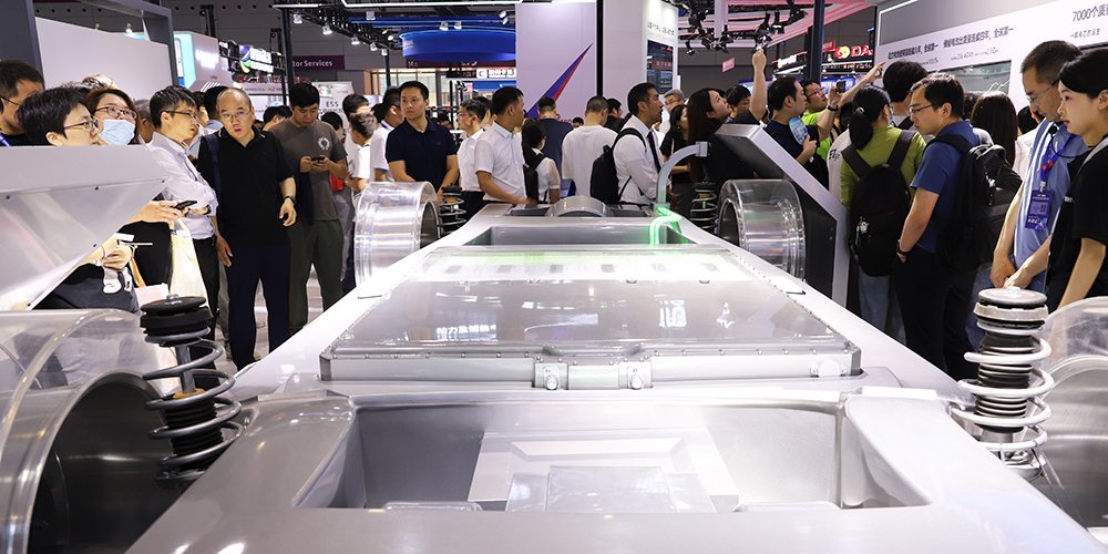 407家鋰電A股期中考：總營收2.85萬億，超七成盈利，百余家虧損！