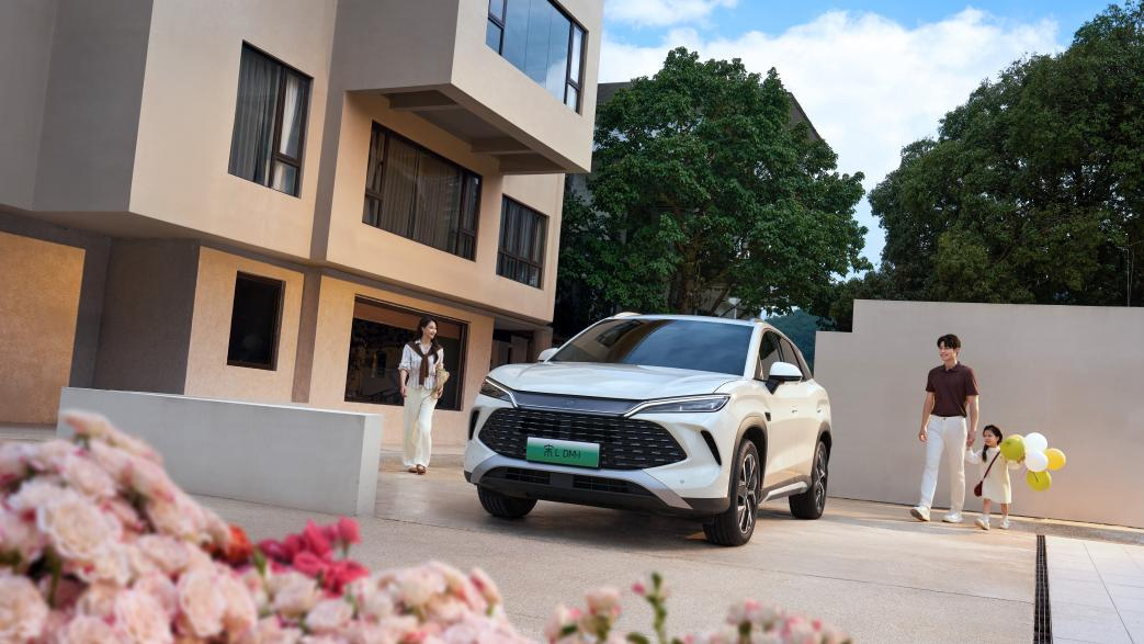 9.98萬(wàn)起，2026款宋L DM-i上市，純電續(xù)航200km，標(biāo)配云輦C！