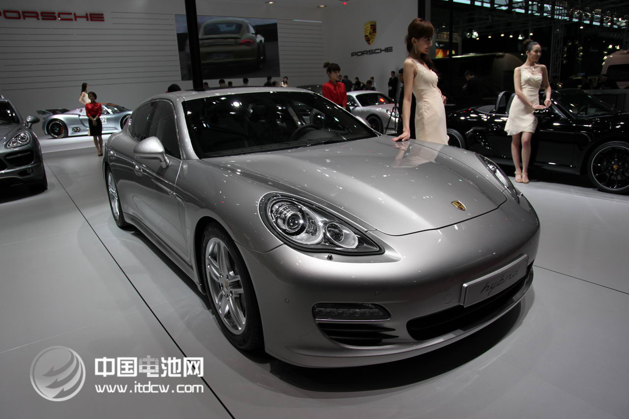 混動突圍之路：中國車企是早醒的鳥兒？