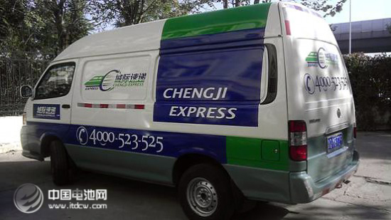 天津治理機動三輪車 140輛新能源車投放快遞業