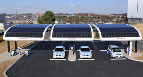 中外車企紛紛進軍電動汽車市場 新一輪跑馬圈地