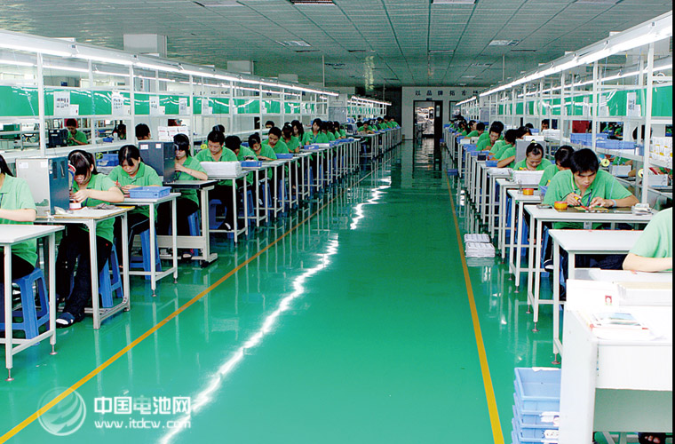 倍斯特品牌移動電源生產車間一角，圖/中國電池網