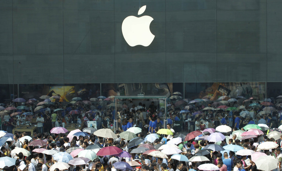 apple雄起！重慶首家蘋果直營開幕三千人排隊(duì)搶購