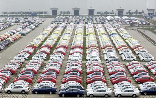 中國汽車產(chǎn)業(yè)如何度過“進(jìn)化危機(jī)”  轉(zhuǎn)型升級是出路 