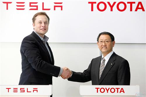 戴姆勒將繼續采用特斯拉電池，而豐田表示未來仍可能同特斯拉合作。
