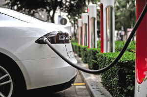 特斯拉、力帆在渝“鋪貨”電動(dòng)車