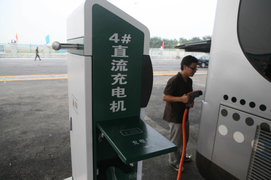 武漢襄陽6座電動車充電站年虧損1382萬 充電設(shè)施大量閑置