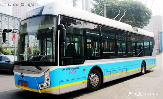 北京116路無(wú)軌電車(chē) 電池續(xù)航強(qiáng)堵車(chē)不擔(dān)心