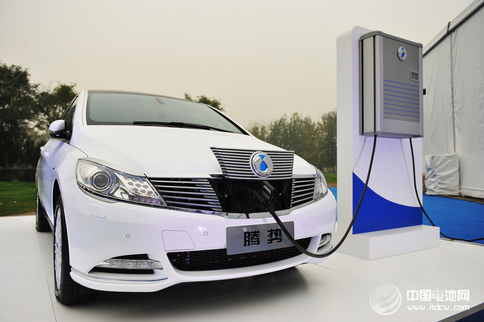 40萬一輛的比亞迪騰勢(shì)電動(dòng)車 都是什么人買？