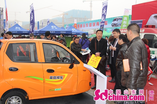 山東新能源汽車展覽會(huì)開幕 德州制造成最大亮點(diǎn)