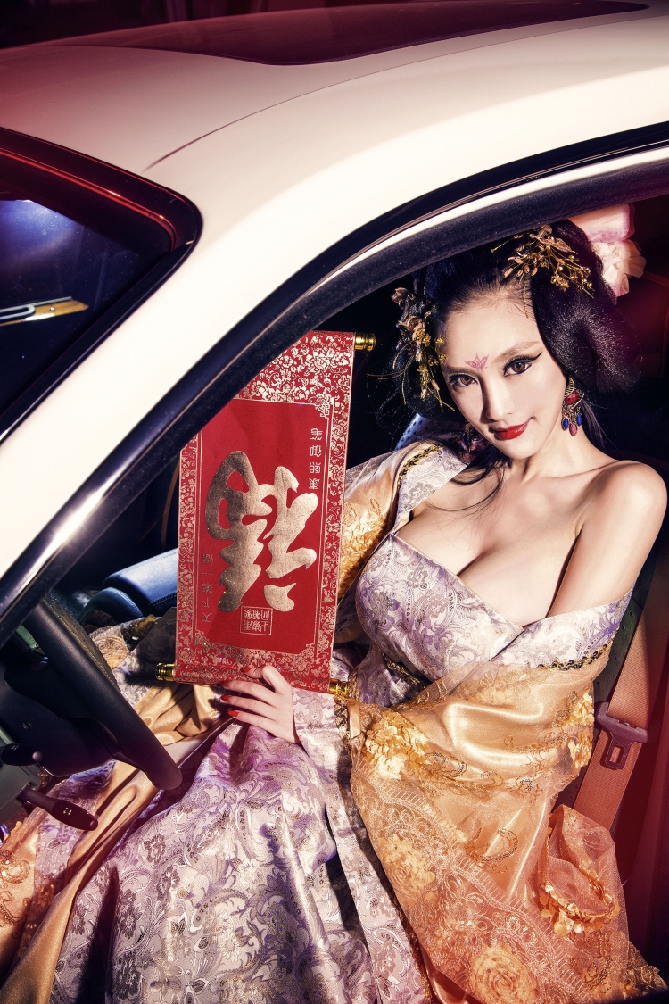 “互聯(lián)網(wǎng)+汽車”充滿想像 誰將立市場(chǎng)浪潮之巔？
