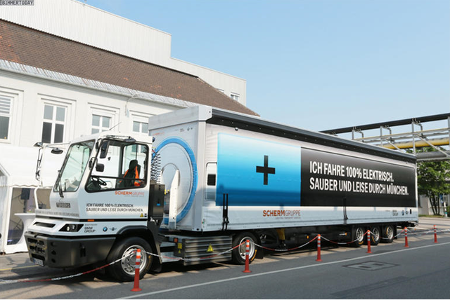 寶馬用40噸電動卡車送零件 每天能開16公里