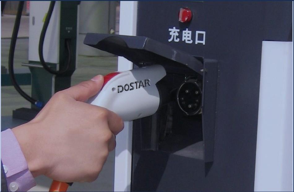 新能源車獨領(lǐng)風(fēng)騷 分級投資需謹慎