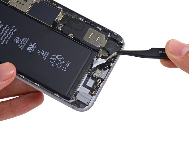 電池縮水為哪般 全新iPhone 6s Plus拆解（組圖）