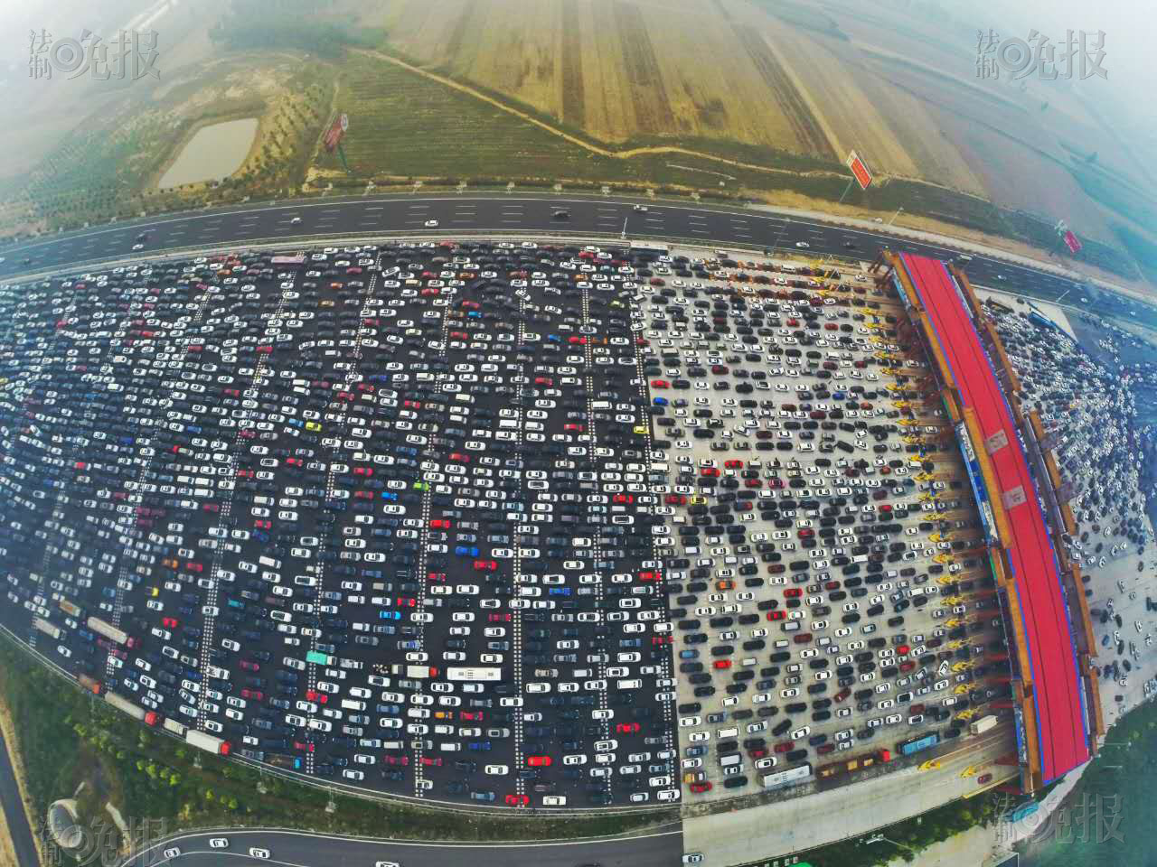 國慶假期返程紀錄片：瞧瞧，這大停車場 ！