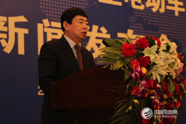 山東省汽車行業(yè)協(xié)會(huì)常務(wù)副會(huì)長(zhǎng)兼秘書長(zhǎng)魏學(xué)勤