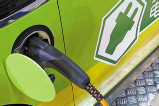新能源汽車大熱之下 三電核心技術如何取長補短？