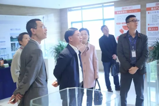 長沙先導(dǎo)投資控股董事長劉繼雄一行考察巨星集團(tuán)