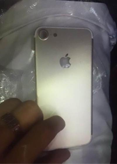 iPhone 7后蓋再曝光 無線充電功能仍缺席？