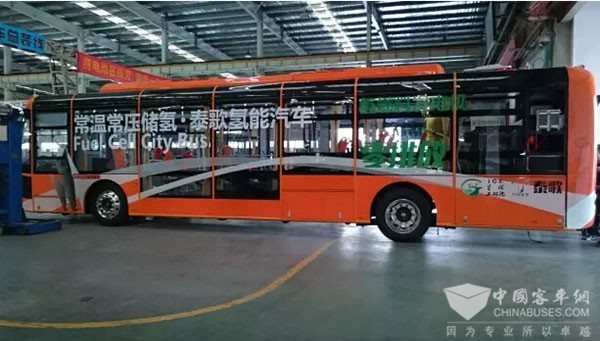 湖北首臺(tái)氫燃料電池客車在揚(yáng)子江研制成功