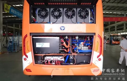 湖北首臺(tái)氫燃料電池客車在揚(yáng)子江研制成功