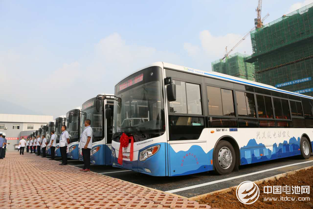 逾七成公司全年業(yè)績(jī)預(yù)喜 新能源汽車持續(xù)向好