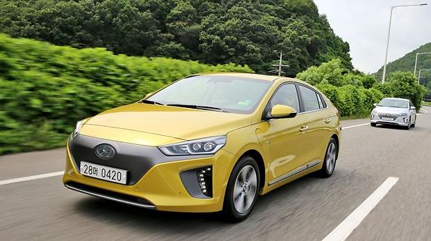 現(xiàn)代汽車(chē)2016年推出新款電動(dòng)車(chē)Ioniq，該車(chē)型分混動(dòng)版、插電混動(dòng)版以及純電動(dòng)版三種不同版本，今年1-10月國(guó)內(nèi)市場(chǎng)共售出1480臺(tái)