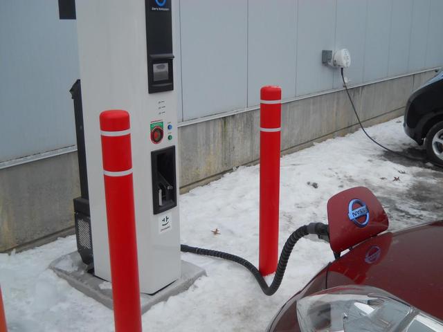 同樣是電動汽車 怎么一到冬天續航就慫了
