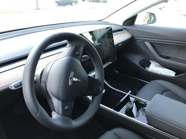 Model 3新照揭開最終版設計  續航可達483公里