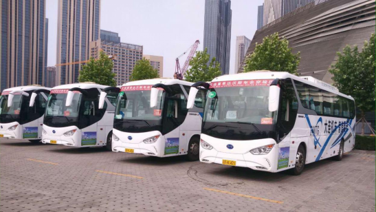 凸顯“綠色”會風(fēng) 比亞迪C9純電動客車再次護(hù)航夏季達(dá)沃斯
