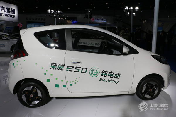無樁充電引遐想 新能源汽車股憧憬“藍海”！