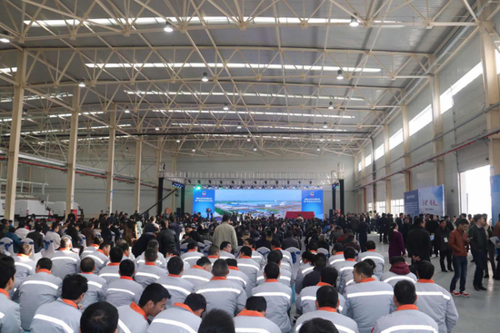 襄陽九州汽車正式量產(chǎn) 交付首款150輛純電動物流車