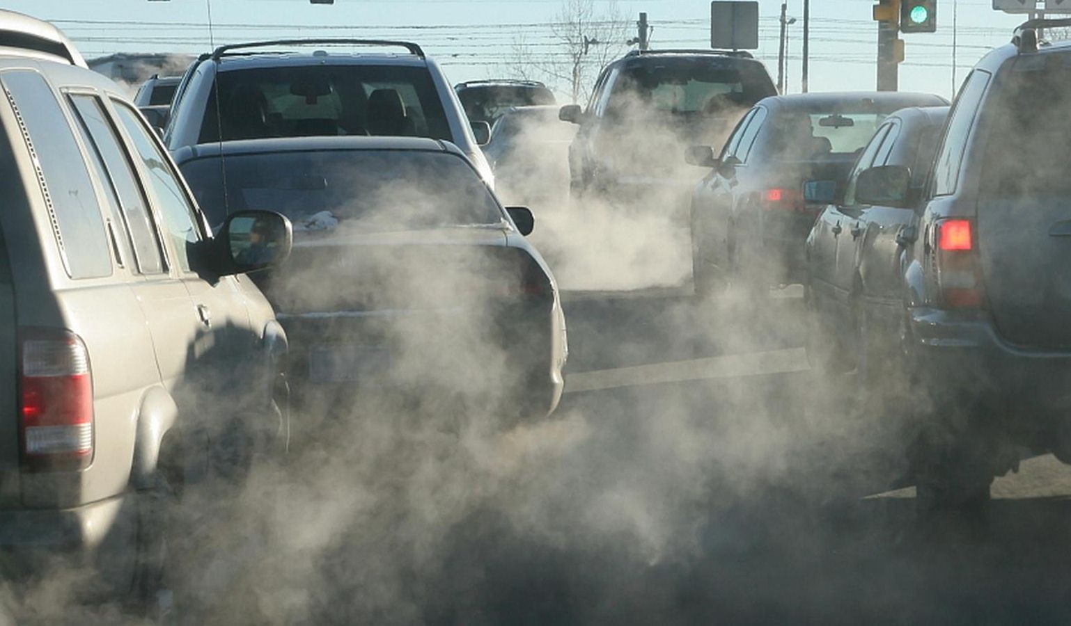 汽車尾氣 