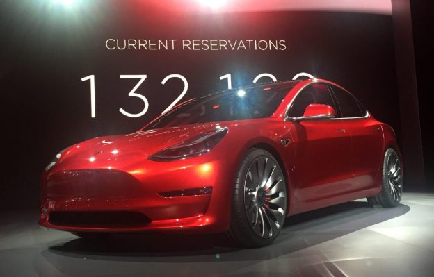 Model 3帶旺 特斯拉高端電動(dòng)車需求不減反增