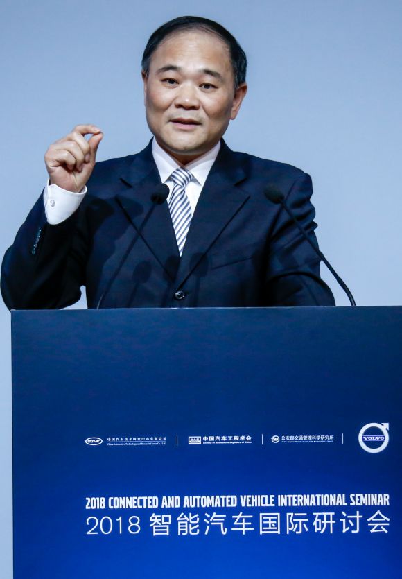吉利集團(tuán)李書福：確保自動駕駛的“政治正確”