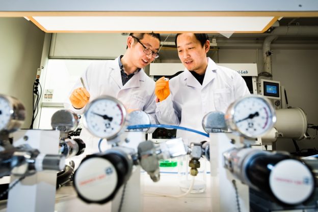 瑞典與新加坡大學(xué)跨國合作 攜手研發(fā)無鉛雙鈣鈦礦電池薄膜
