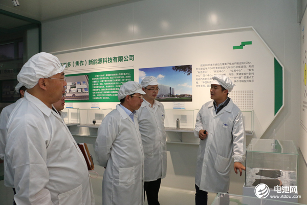 中國鋰電新能源產業(yè)鏈調研團一行參觀多氟多