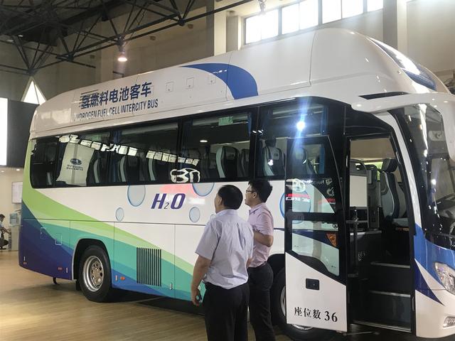 2030年目標(biāo)百萬輛 氫燃料電池汽車大規(guī)模“上路”還差啥