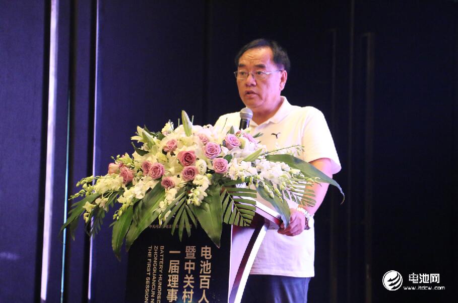其魯:甲醇燃料電池與鋰電池組合是電動汽車最佳選擇 其魯:甲醇燃料電池與鋰電池組合是電動汽車最佳選擇