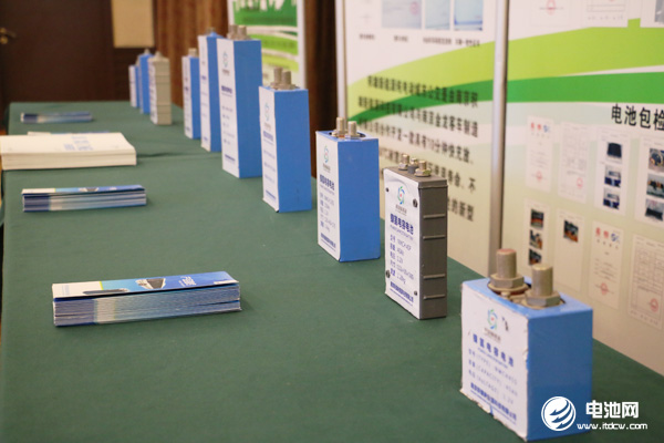 耐寬溫 可快充：積雄新能源高性能鎳氫電容電池公交客車成功運(yùn)營